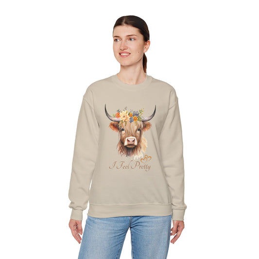 "I Feel Pretty" Highland Cow - Heavy Blend™ Crewneck Sweatshirt